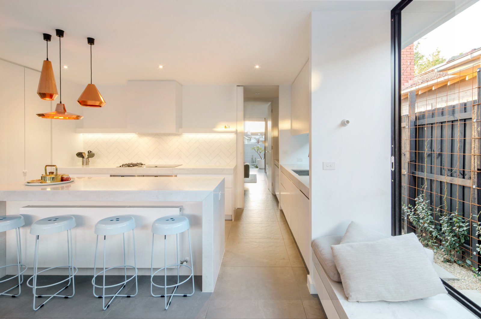 Spacious Urban Residence - St Kilda East